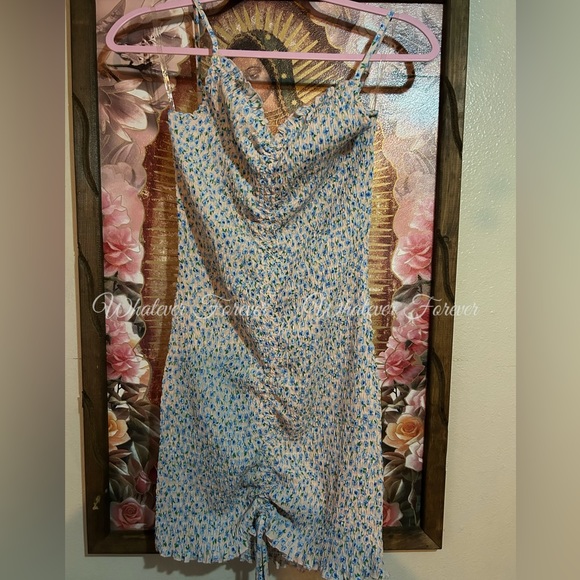 Super cute shabby chic dress floral dress size is large - Picture 2 of 2